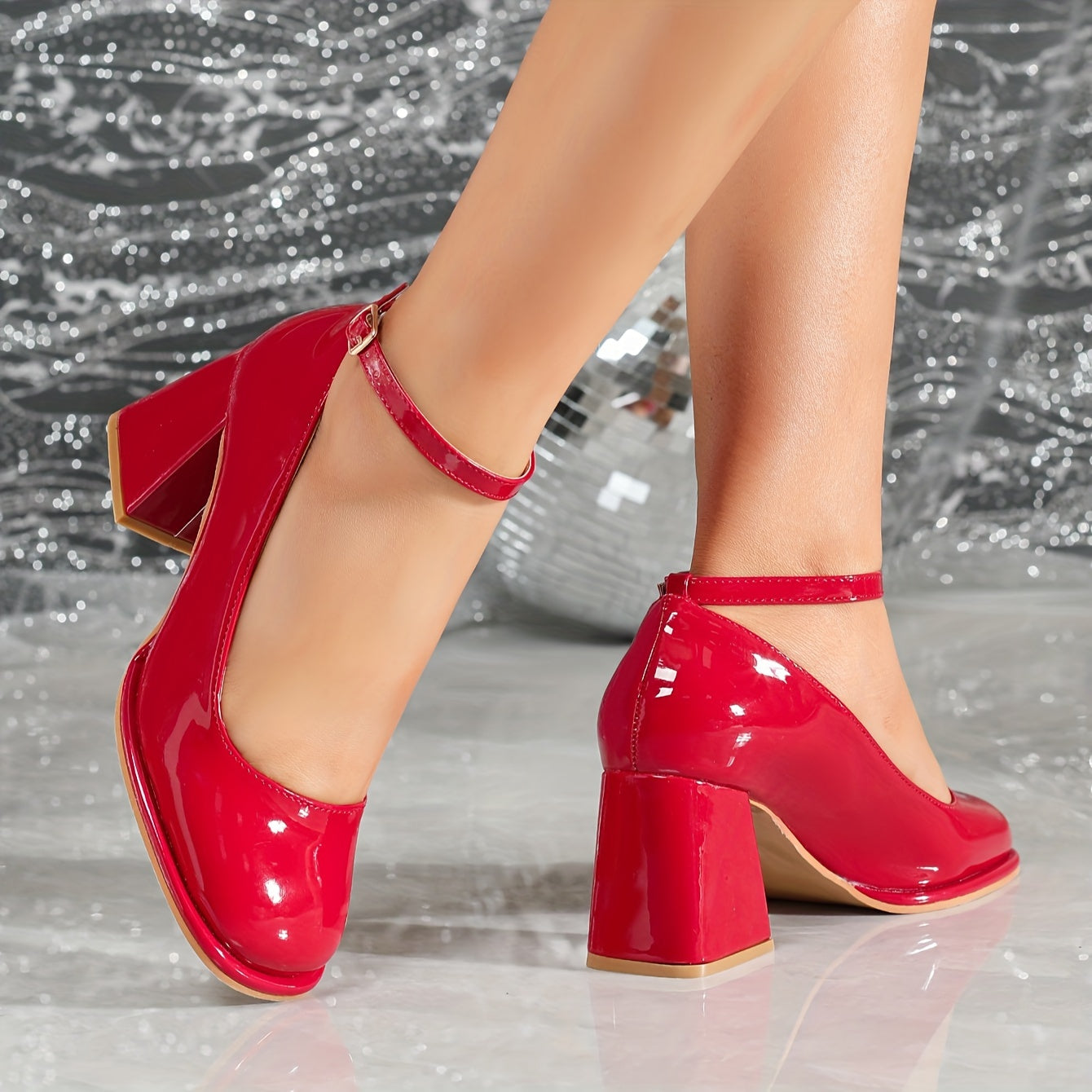 Celeste | Tacchi con cinturino verniciato