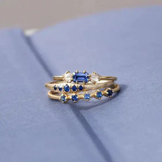 Anello a Strati con Zirconia Blu