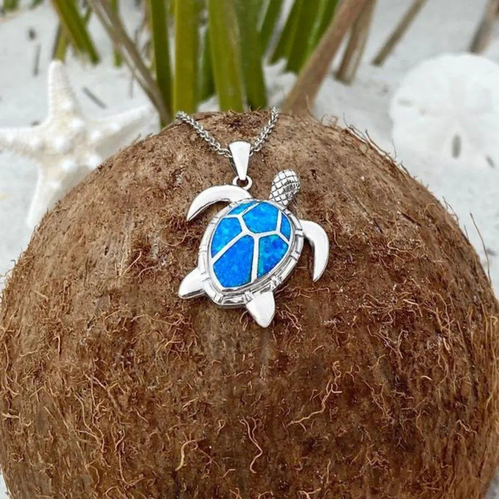 Collana con Tartaruga Marina Ispirato al Mare e Opale Blu