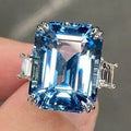 Anello Vintage con Cristallo Blu