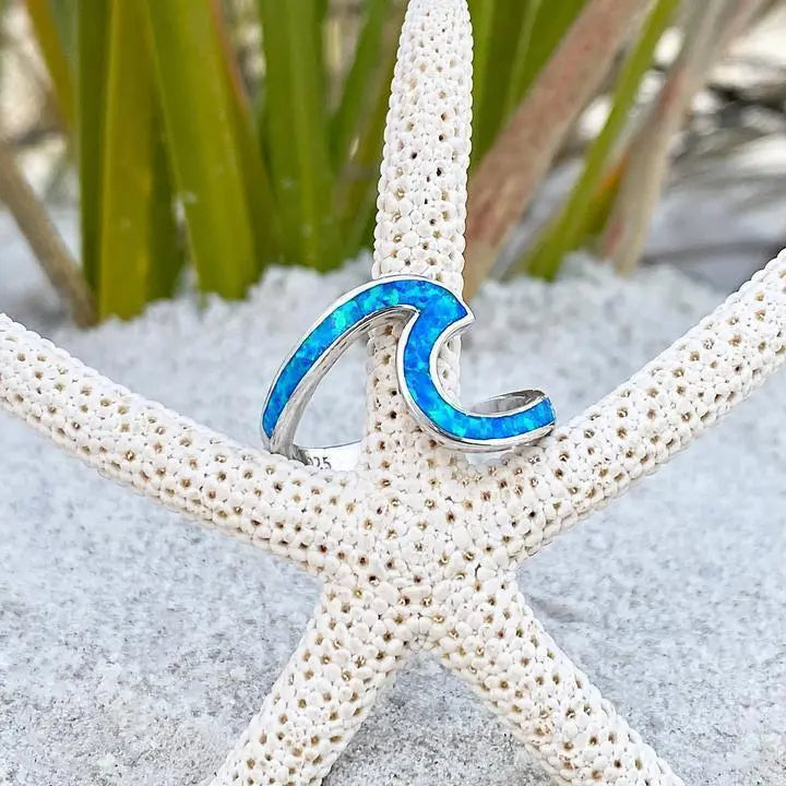 Anello Ispirato al Mare con Opale Argentato