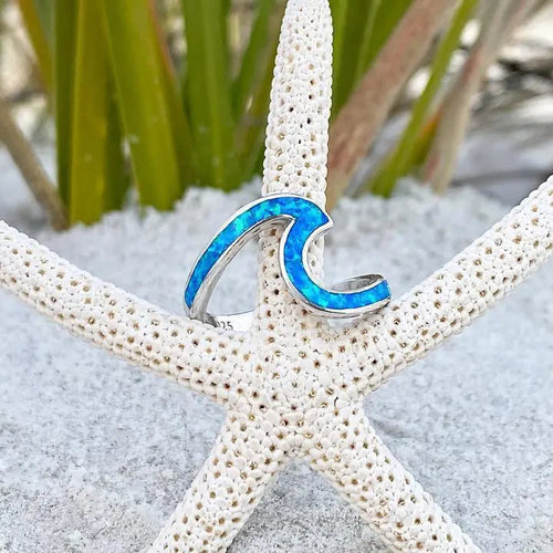 Anello Ispirato al Mare con Opale Argentato