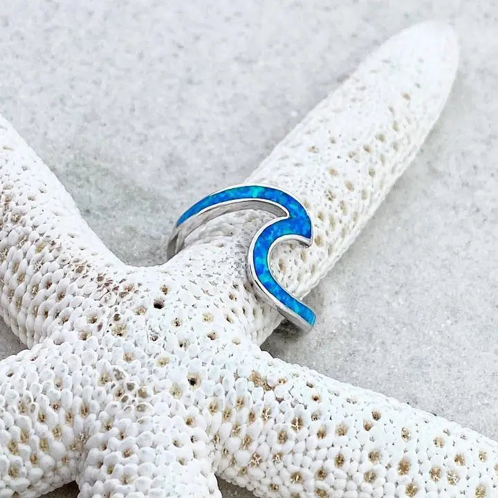 Anello Ispirato al Mare con Opale Argentato