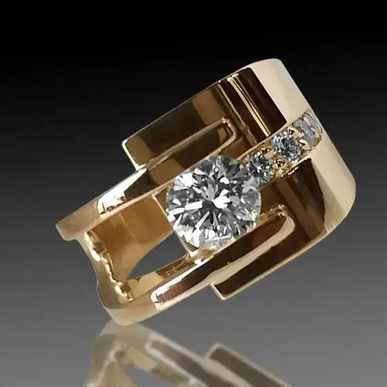 Anello Vintage con Zirconia Dorato