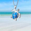 Collana con Tartaruga Marina Ispirato al Mare e Opale Blu
