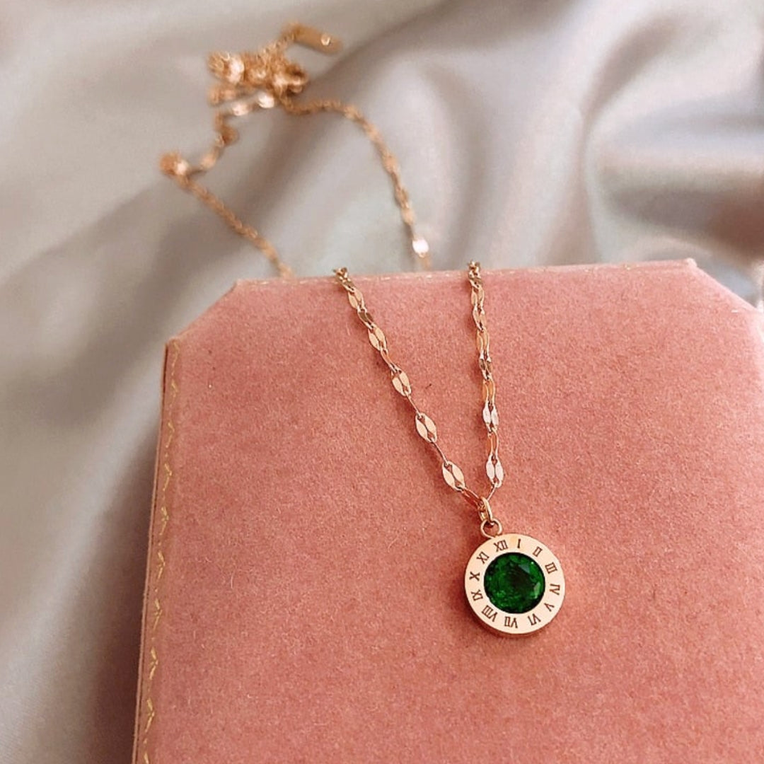 Collana con Pietra Verde Dorata