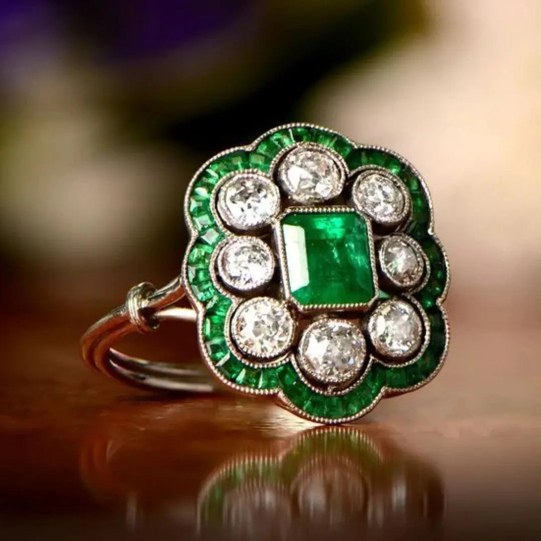 Anello Vintage con Pietra Verde