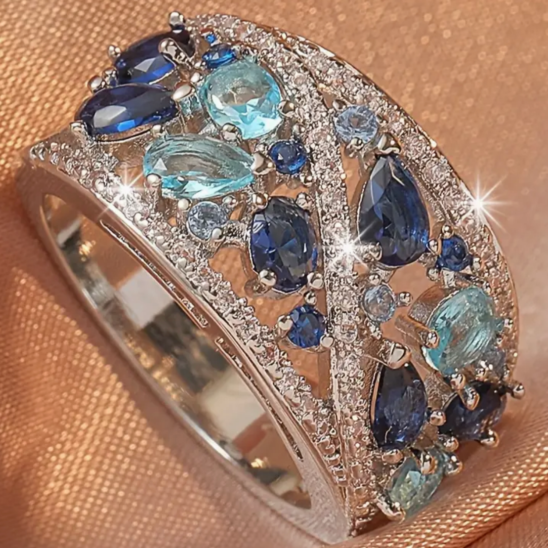 Anello Vintage con Zirconia Blu