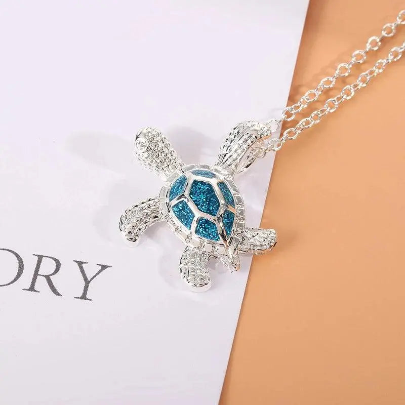 Collana con Tartaruga Marina Ispirato al Mare e Opale Blu