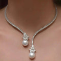 Collana Elegante con Perle Argentata