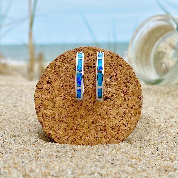 Orecchini Ispirato al Mare con Opale Blu Argentati