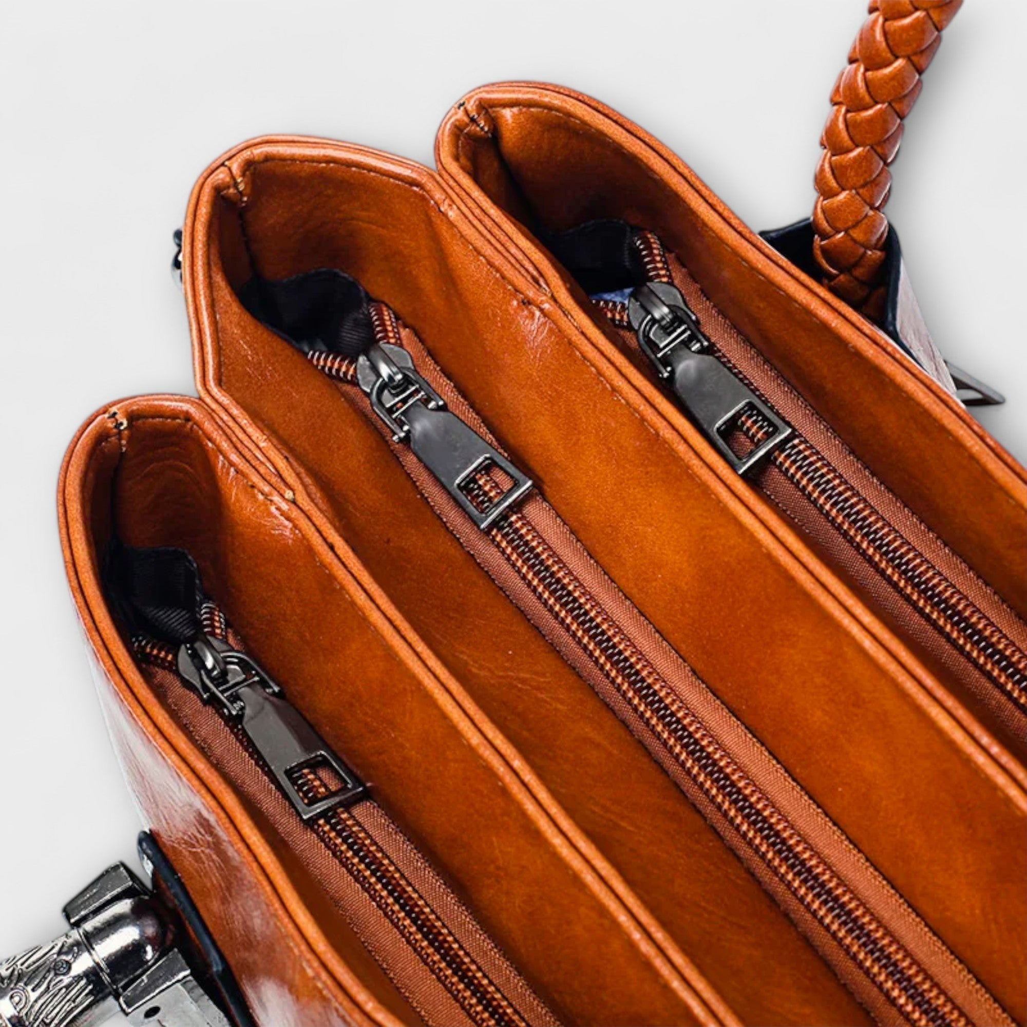 Thyra | Borsa esclusiva