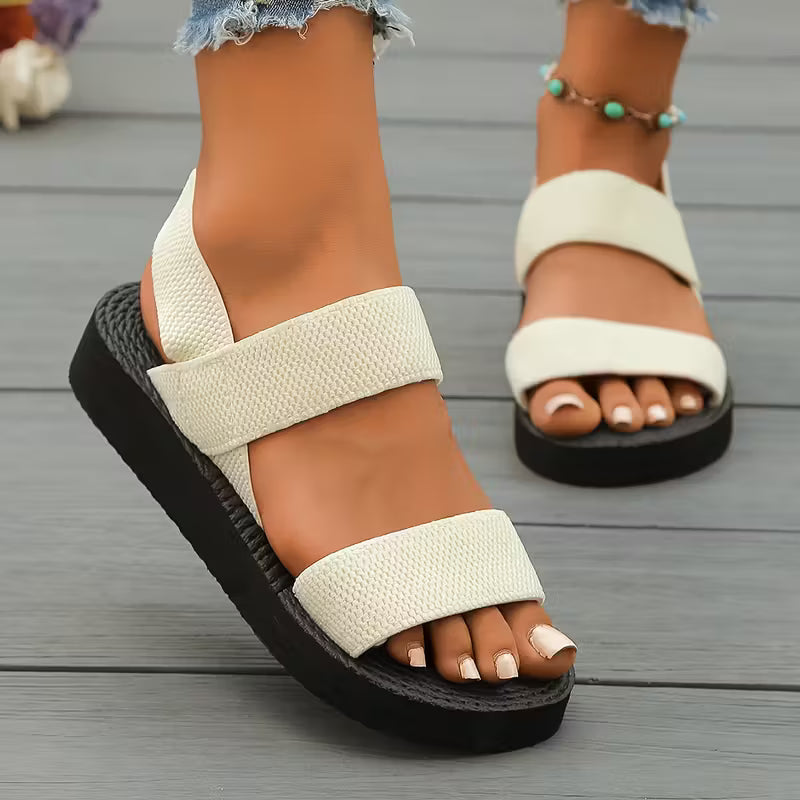Nuvola Intrecciata – L'Eleganza del Comfort Quotidiano