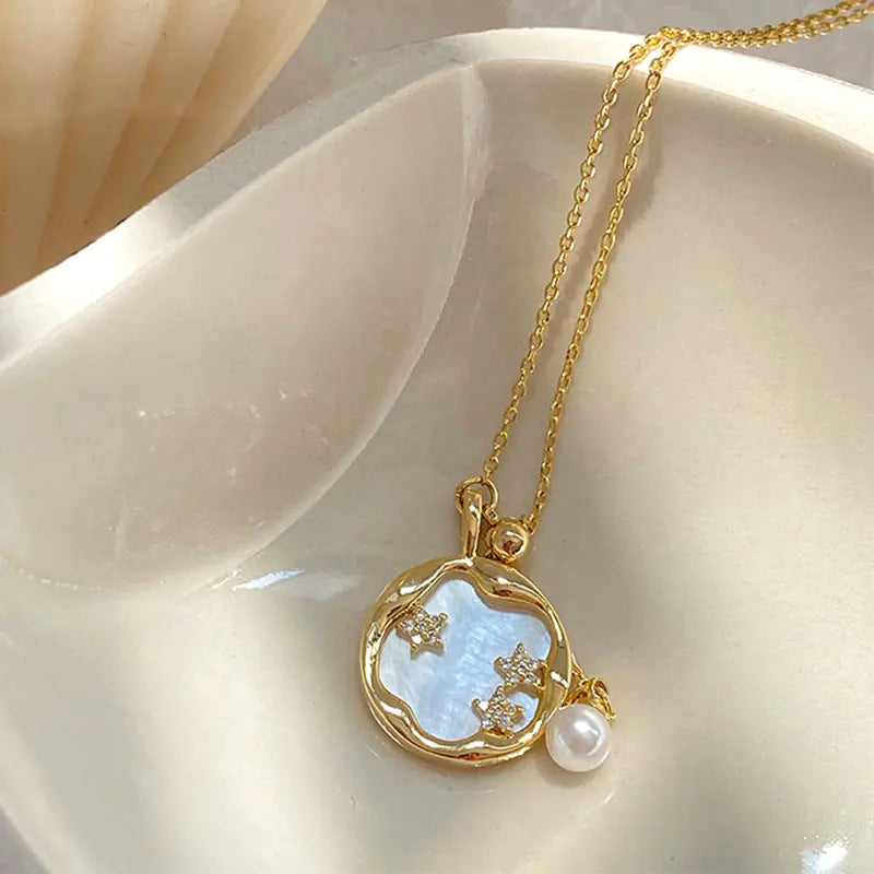 Collana con Pietra Lunare e Luna e Perle Dorata