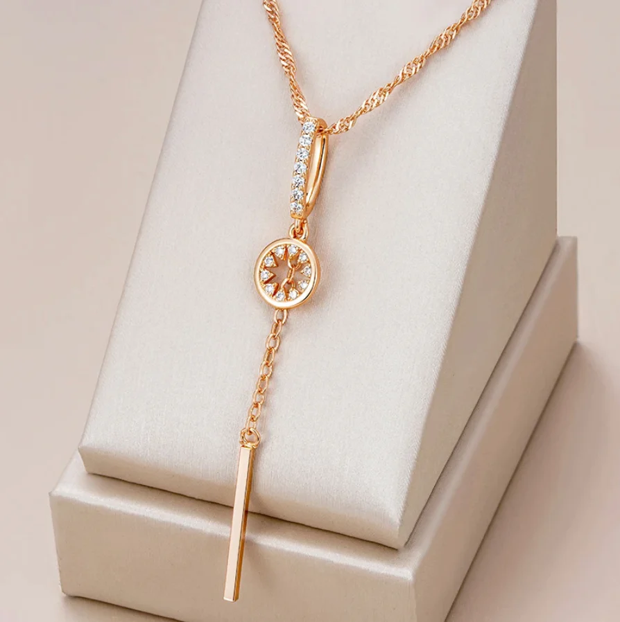 Collana Elegante Arrotondato con Cristallo Dorata