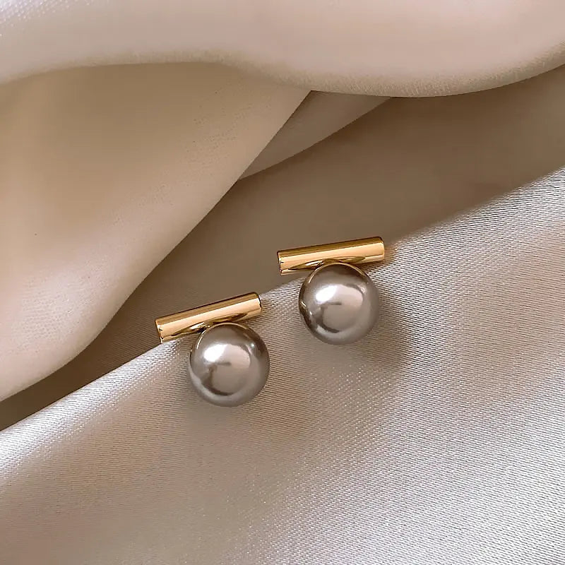 Orecchini Elegante con Perle Dorati