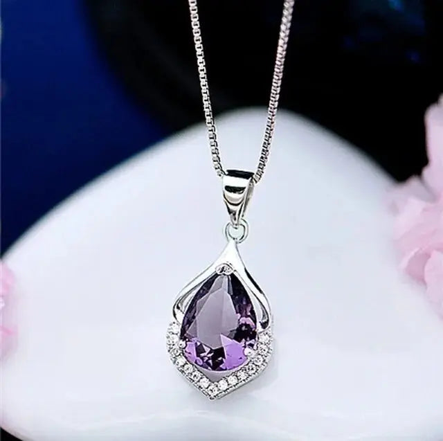 Collana Elegante con Cristallo