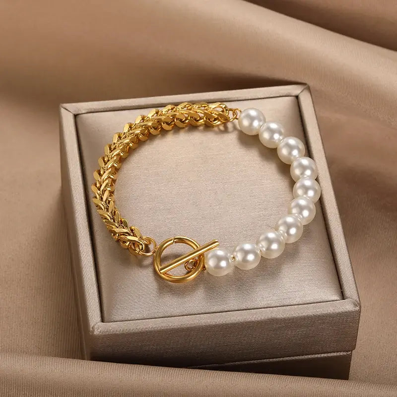Bracciale Elegante con Perle Dorato