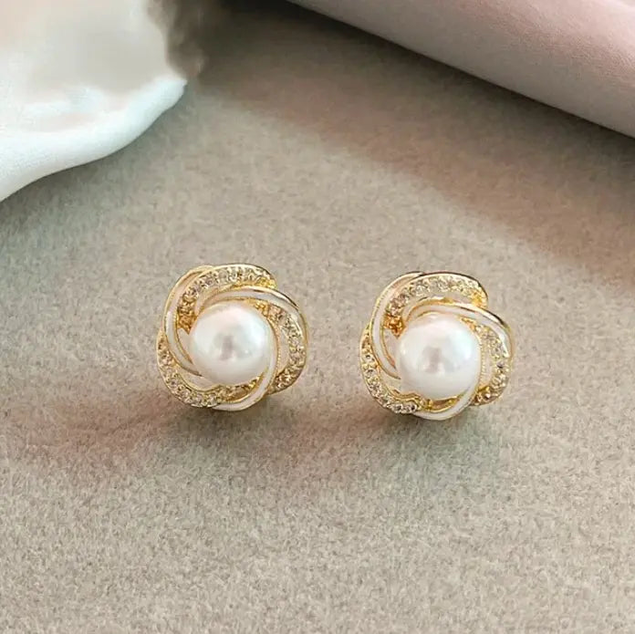 Orecchini Elegante con Perle e Zirconia Dorati