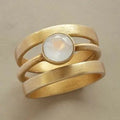 Anello Vintage con Pietra Lunare e Luna Dorato