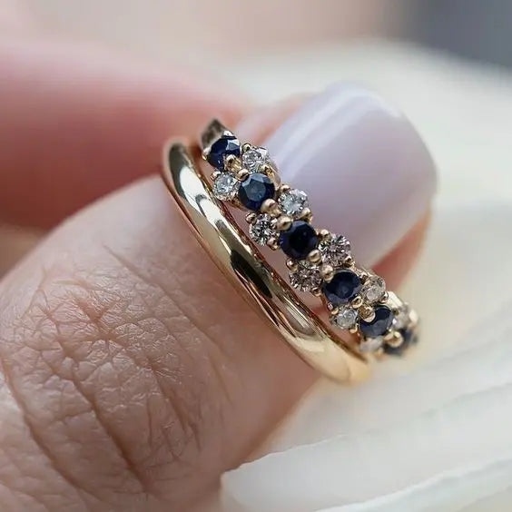Anello Vintage Elegante con Zirconia Blu Dorato