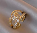 Anello Elegante con Nodo