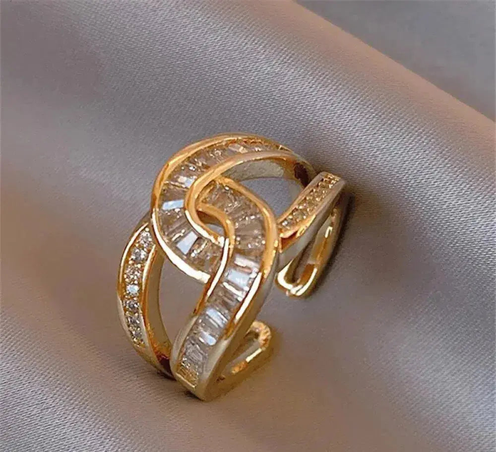 Anello Elegante con Nodo