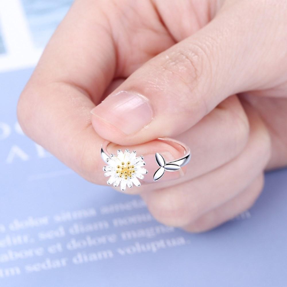 Anello Regolabile Floreale Argentato