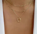 Collana con Ciondolo Vintage a Strati e Catena Dorata